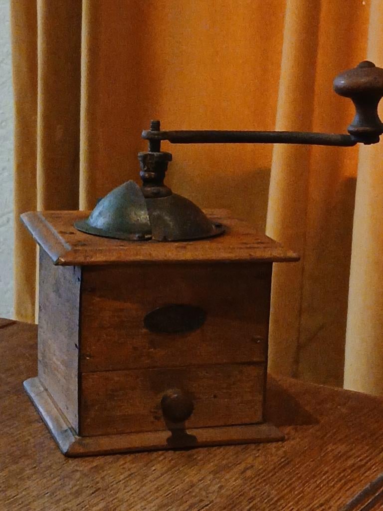 OUDE ANTIEKE PEUGEOT KOFFIEMOLEN, PERFECTE STAAT.., Antiek en Kunst, Antiek | Gereedschap en Instrumenten, Ophalen of Verzenden