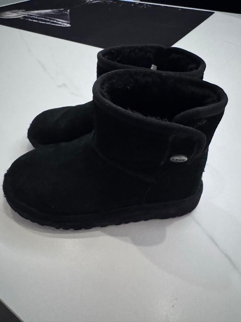Zwarte UGG Laarsjes - Maat 33.5, Kinderen en Baby's, Kinderkleding | Schoenen en Sokken, Ophalen of Verzenden, Gebruikt, Meisje