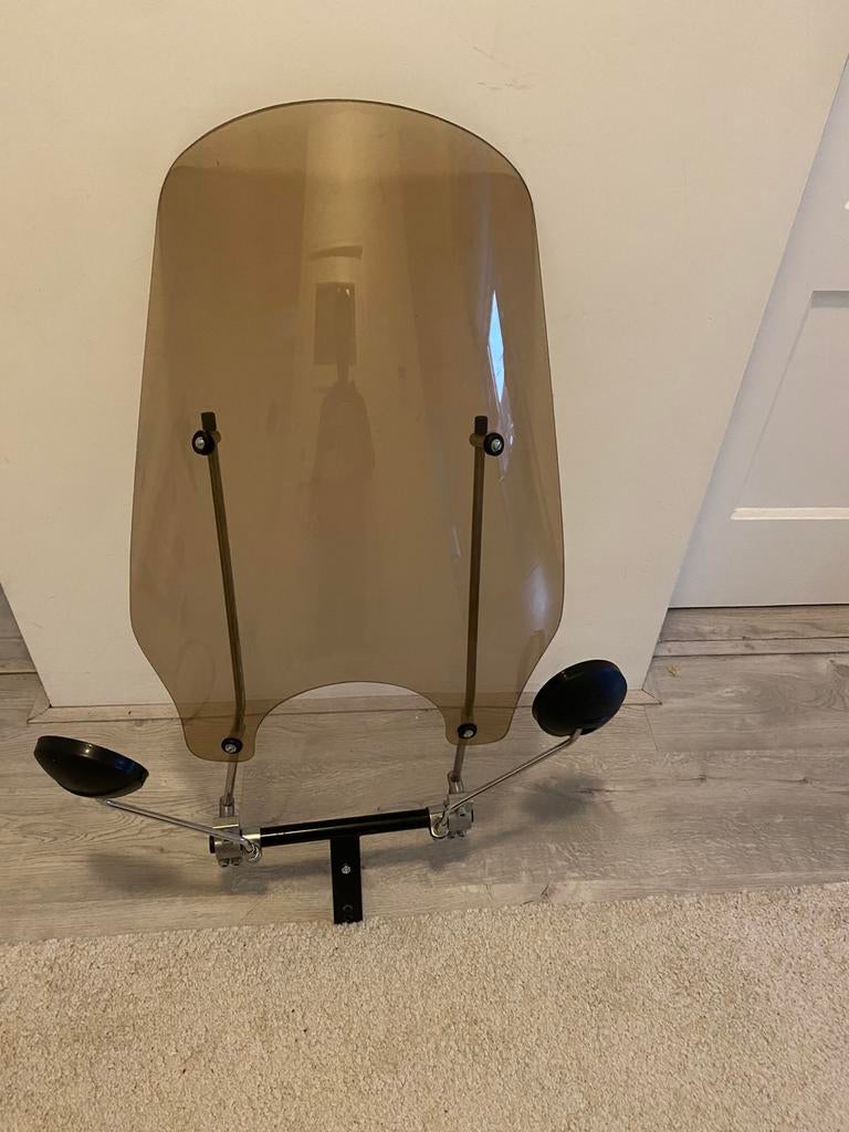Nieuw windscherm voor scooter (met spiegels), Fietsen en Brommers, Brommeronderdelen | Scooters, Ophalen of Verzenden, Zo goed als nieuw