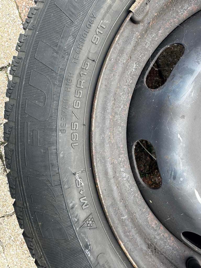 Winterbanden met velgen 195/65R15, Auto-onderdelen, Banden en Velgen, Ophalen, 15 inch, Banden en Velgen, Winterbanden