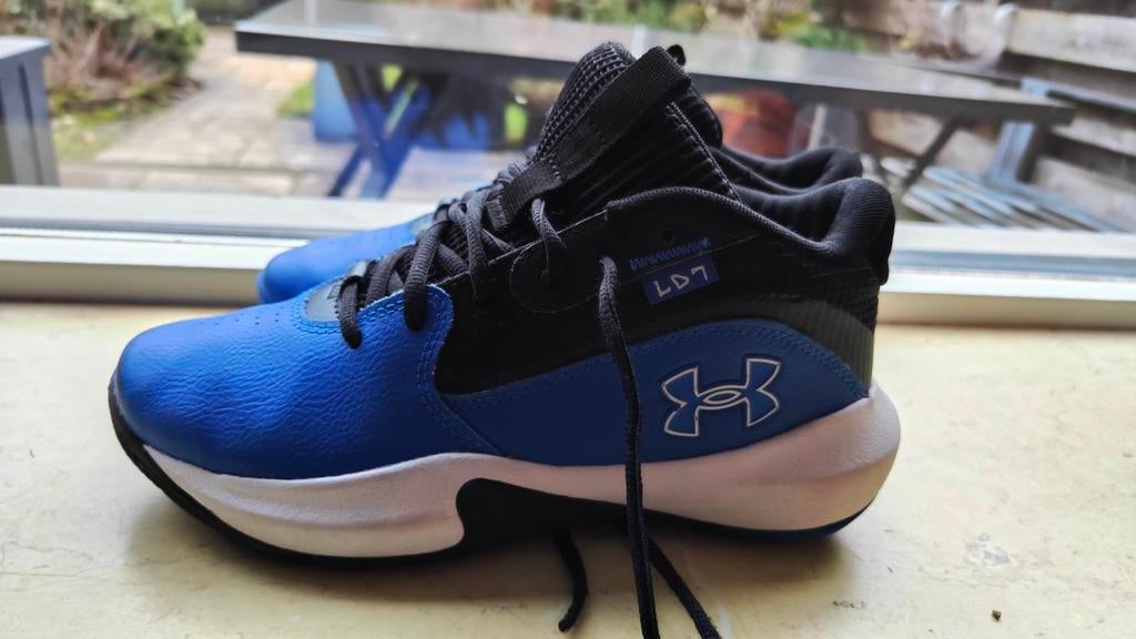 Under Armour Lockdown zaalschoenen maat 38, Sport en Fitness, Korfbal, Ophalen, Gebruikt