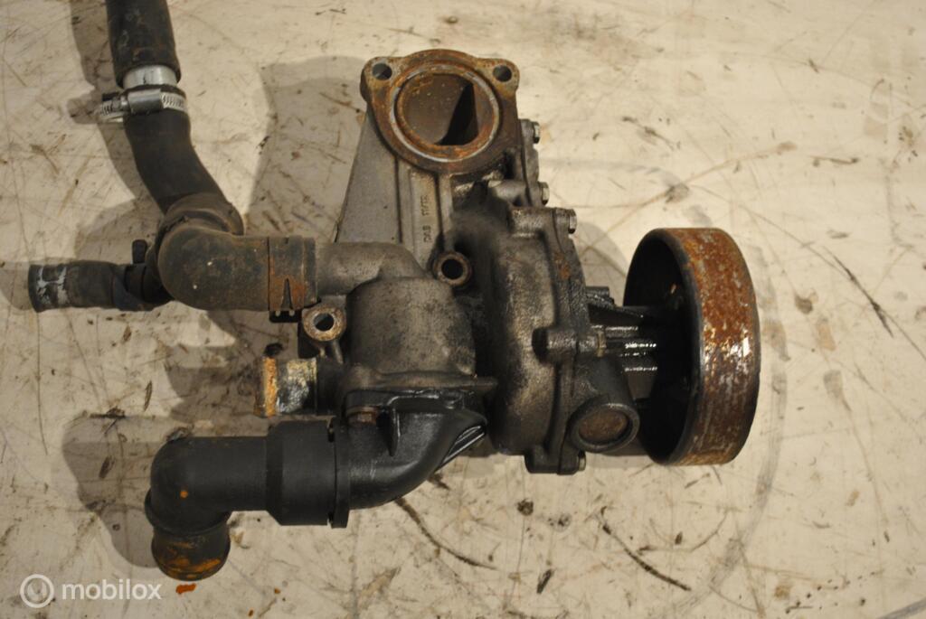 Waterpomp Vw Golf III 2.0 GL ('91-'97) 037121013A, Gebruikt, Volkswagen, Ophalen of Verzenden, Volkswagen