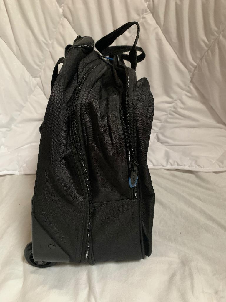 Laptop tas trolley, Computers en Software, Laptoptassen, Ophalen of Verzenden, 17 inch of meer, Zo goed als nieuw, Trolleytas