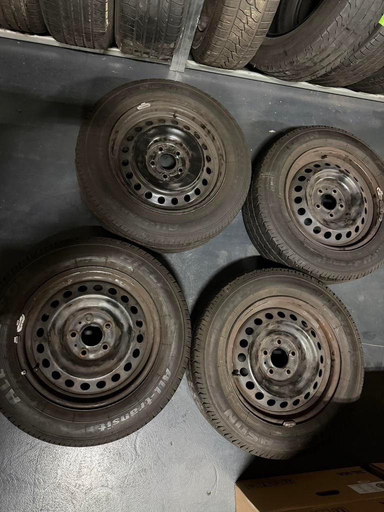 Nissan X-trail velgen met 8mm banden 205/65R16 4-seizoen, 16 inch, All Season, Band(en), 205 mm