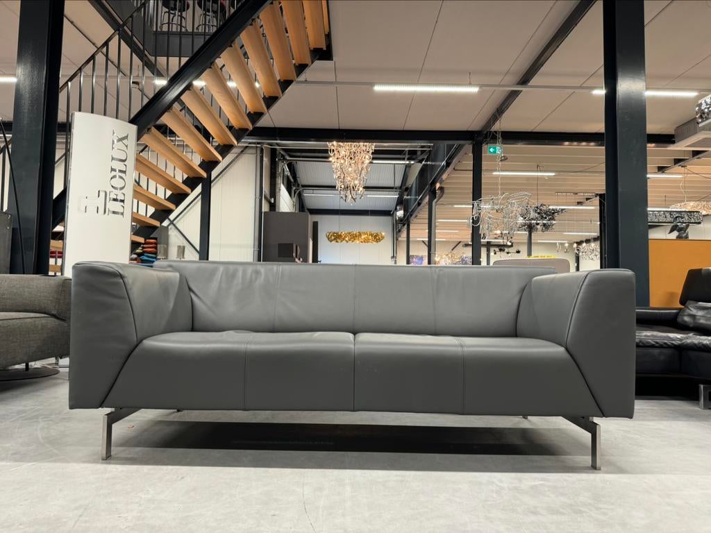 Nieuw Rolf Benz Linea 318 Bank grijs leer Design, Ophalen of Verzenden, Nieuw, Leer