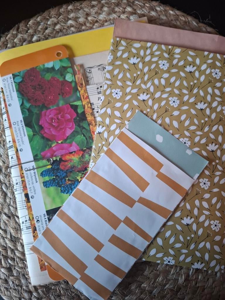 Journal pakket Geel/oranje, Hobby en Vrije tijd, Scrapbooking, Ophalen of Verzenden, Zo goed als nieuw, Papier of Karton