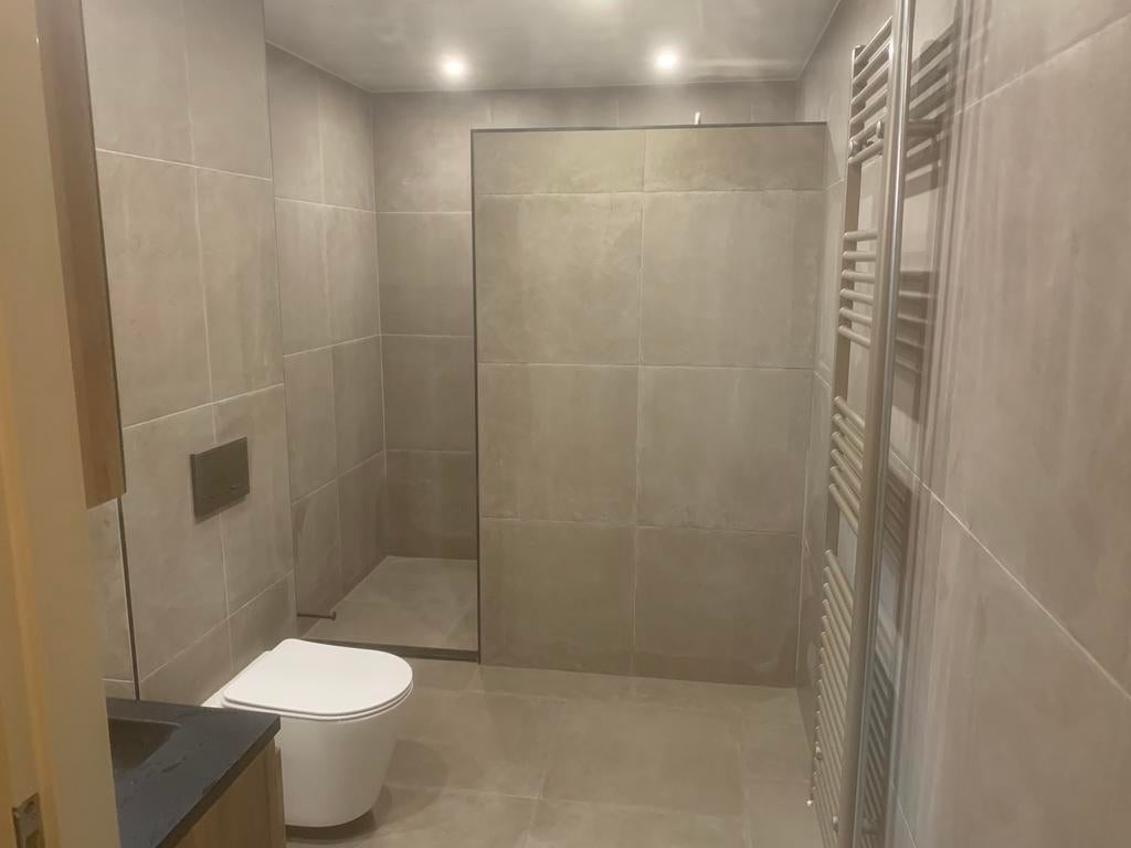 Foto 14 van Berghuis Renovatie; badkamers, toiletten, schilderwerk etc
