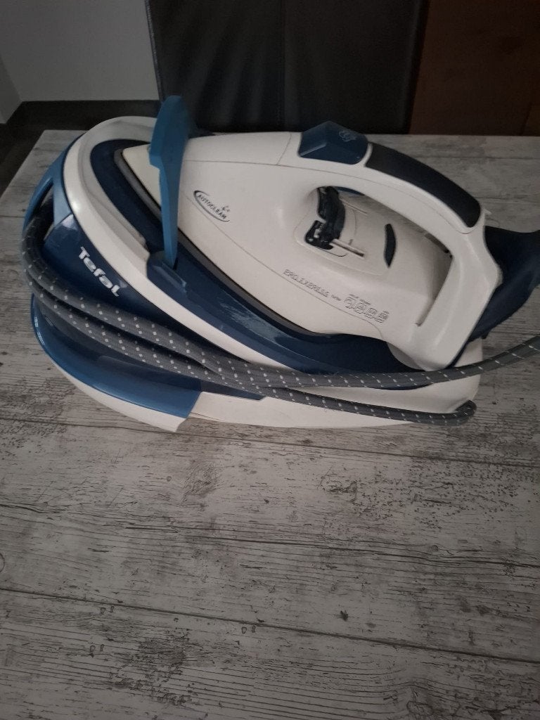 Tefal stoomstrijkijzer, Witgoed en Apparatuur, Ophalen, Gebruikt, Strijkijzer met snoer