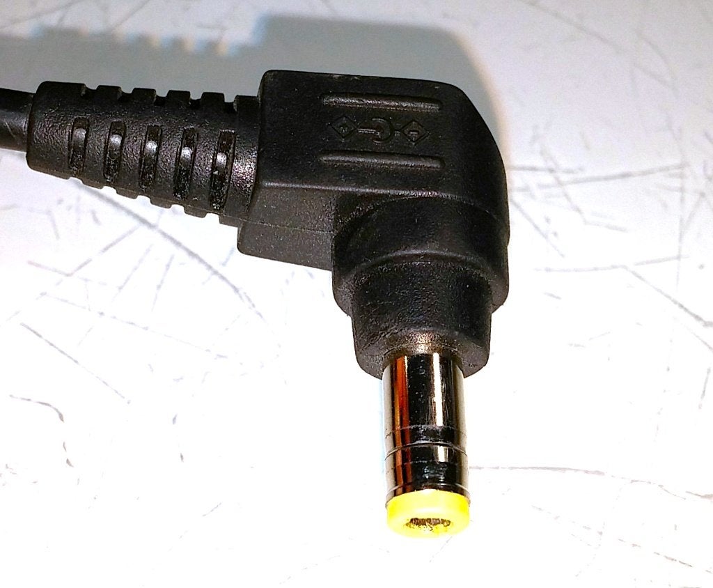 Fujitsu CP500610-01 19V 4.22A 80W Adapter Oplader ADP-80RB A, Computers en Software, Laptop-opladers, Ophalen of Verzenden, Zo goed als nieuw