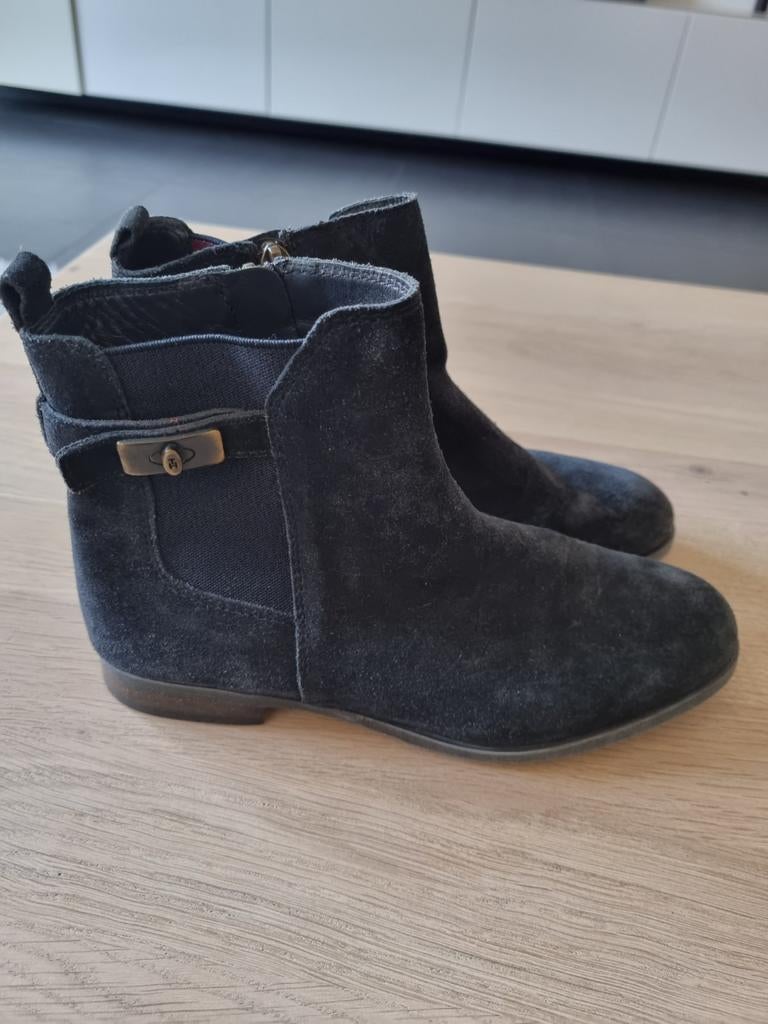 Tommy Hilfiger suède laarsjes, Kleding | Dames, Schoenen, Ophalen of Verzenden, Zo goed als nieuw, Blauw