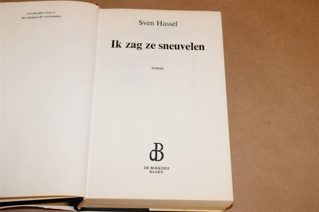 Sven Hassel — Een Duits Strafbataljon aan het Oostfront, Ophalen of Verzenden, Gelezen