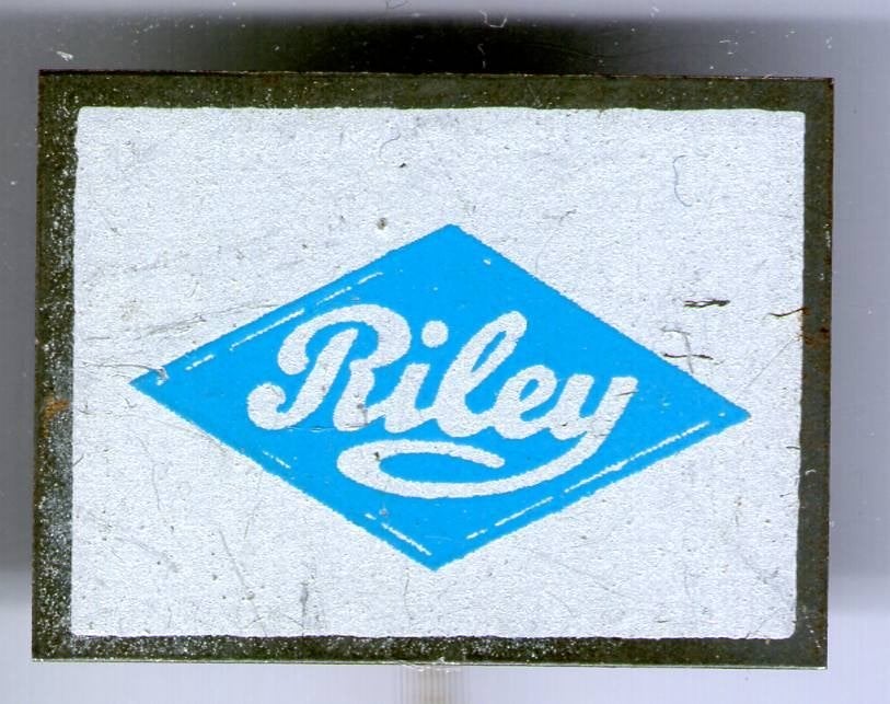 Riley blauw/wit op blik motorfiets speldje ( C_206), Ophalen of Verzenden, Zo goed als nieuw, Transport, Speldje of Pin