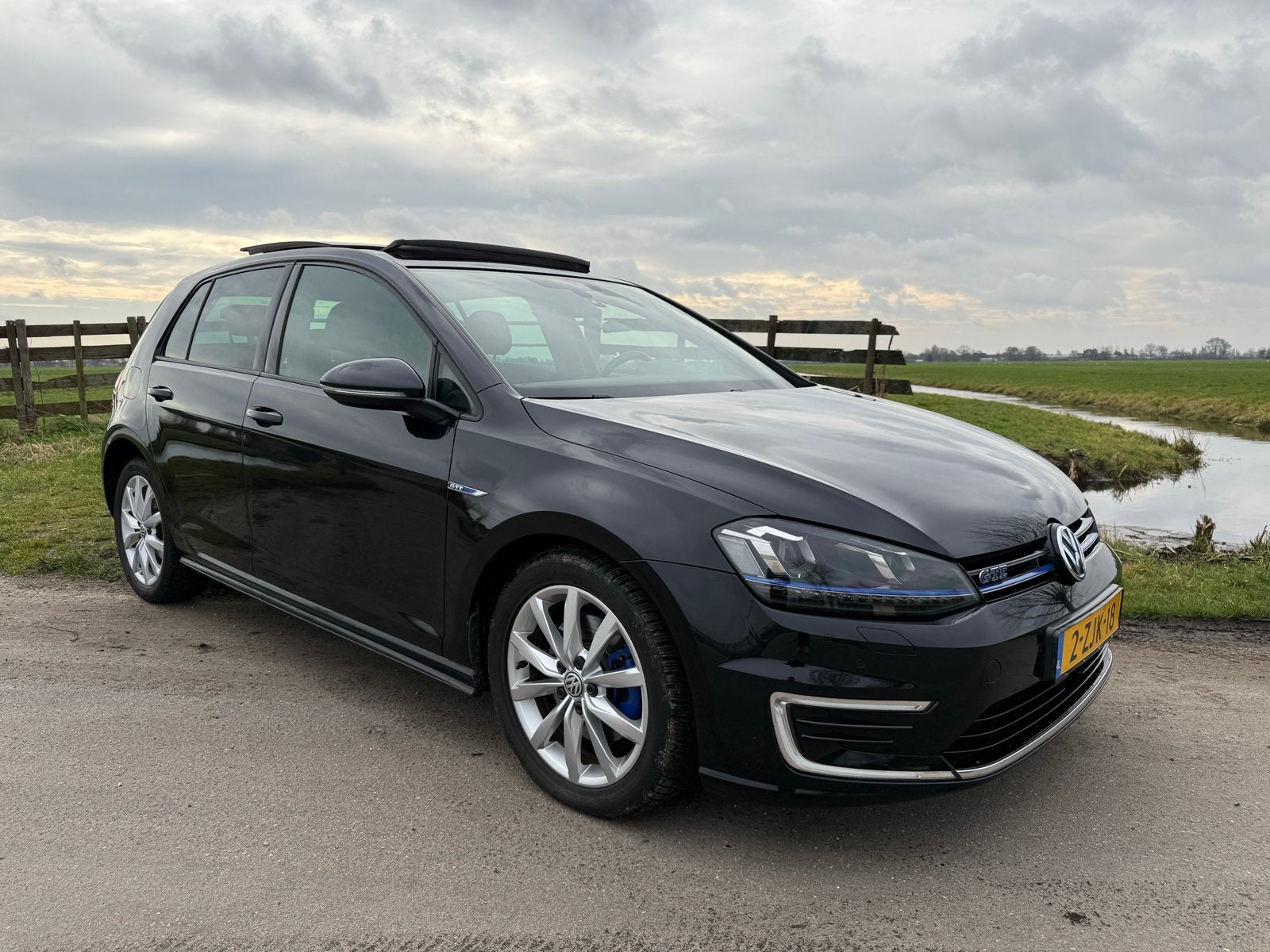 Volkswagen Golf 1.4 TSI Phev 150KW GTE 5D 2015 Zwart, Auto's, Zwart, 4 cilinders, Zwart, 1499 kg