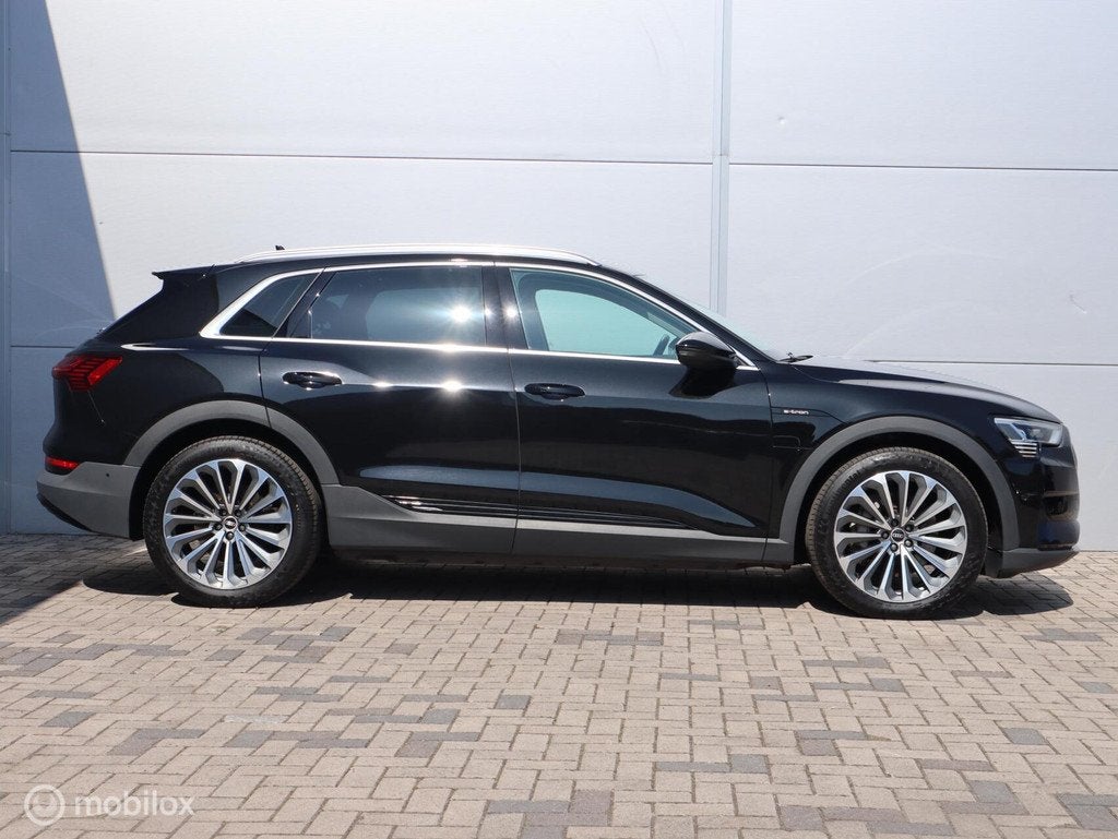 Audi e-tron 50 quattro SOH 89% LED Trekhaak ACC Camera, Auto's, Audi, Automaat, Stof, 71 kWh, Zwart
