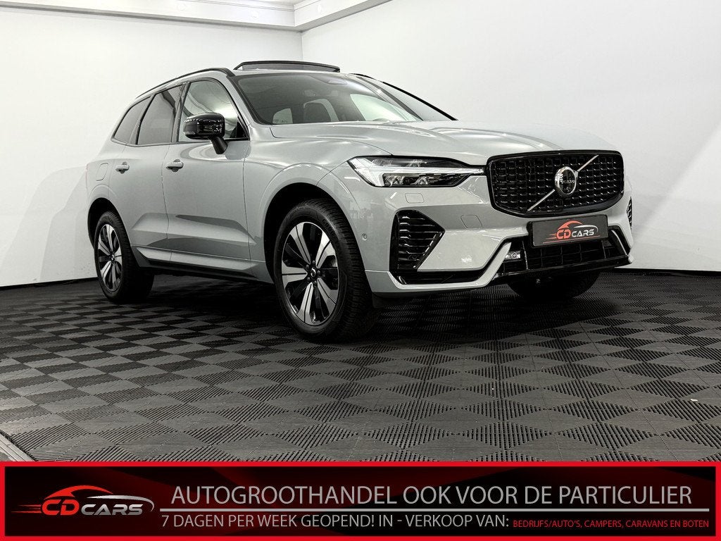 Volvo XC60 2.0 T6 Plug-in hybrid AWD Plus Dark Panoramadak,, Automaat, Gebruikt, Lichtsensor, 4 cilinders