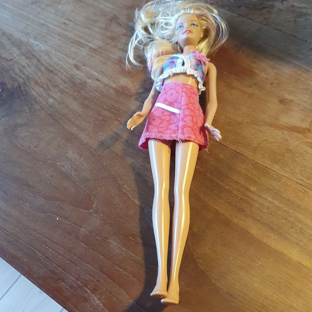 Foto 7 van Barbie poppen
