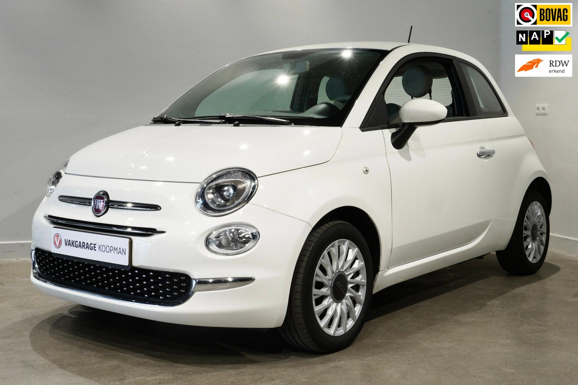 Fiat 500 1.2 Lounge Automaat|Carplay|Airco, Auto's, Gebruikt, 4 cilinders, 4 stoelen, Leder en Stof