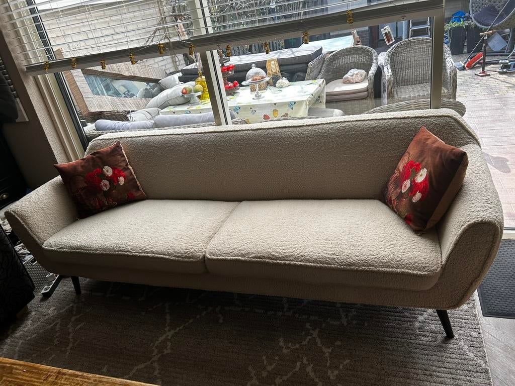 Woood rocco teddy boucle bank / lounge bank XL, Huis en Inrichting, Ophalen, 75 tot 100 cm, Zo goed als nieuw, Rechte bank