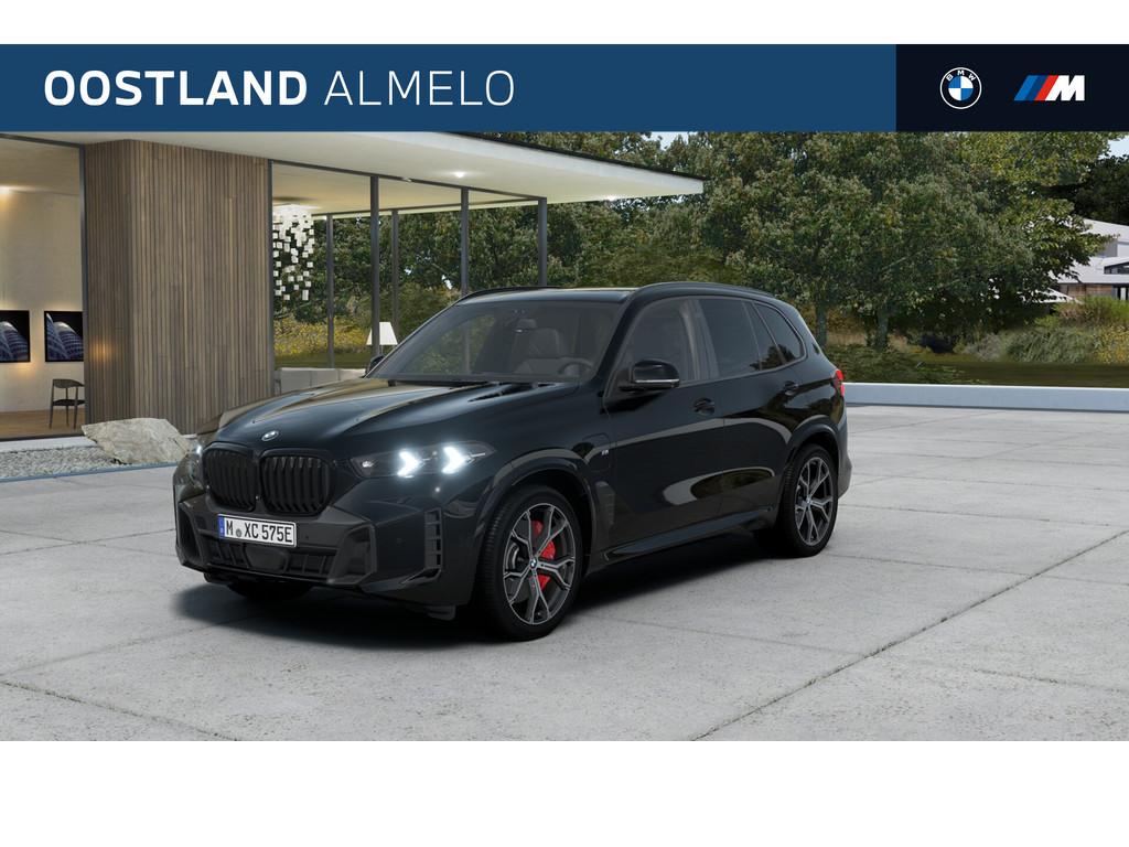 BMW X5 xDrive50e M Sport Automaat / Panoramadak Sky Lounge /, Auto's, BMW, Automaat, 2395 kg, Zwart, Leder