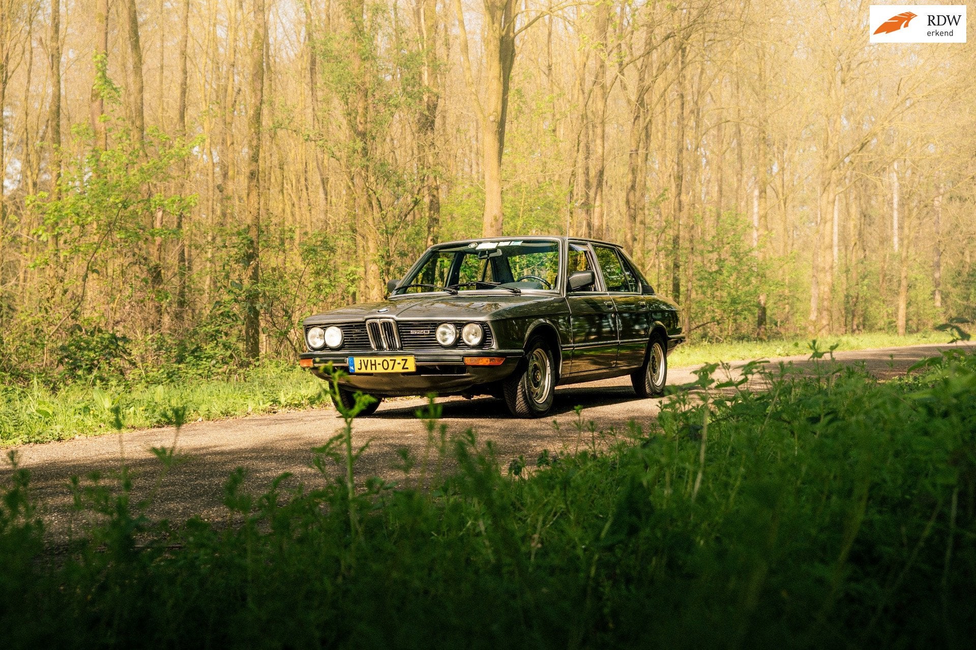 BMW 5-serie 520/6 E12 / 52.500km / Bodem 100% hard!, Achterwielaandrijving, 122 pk, Bedrijf, Handgeschakeld