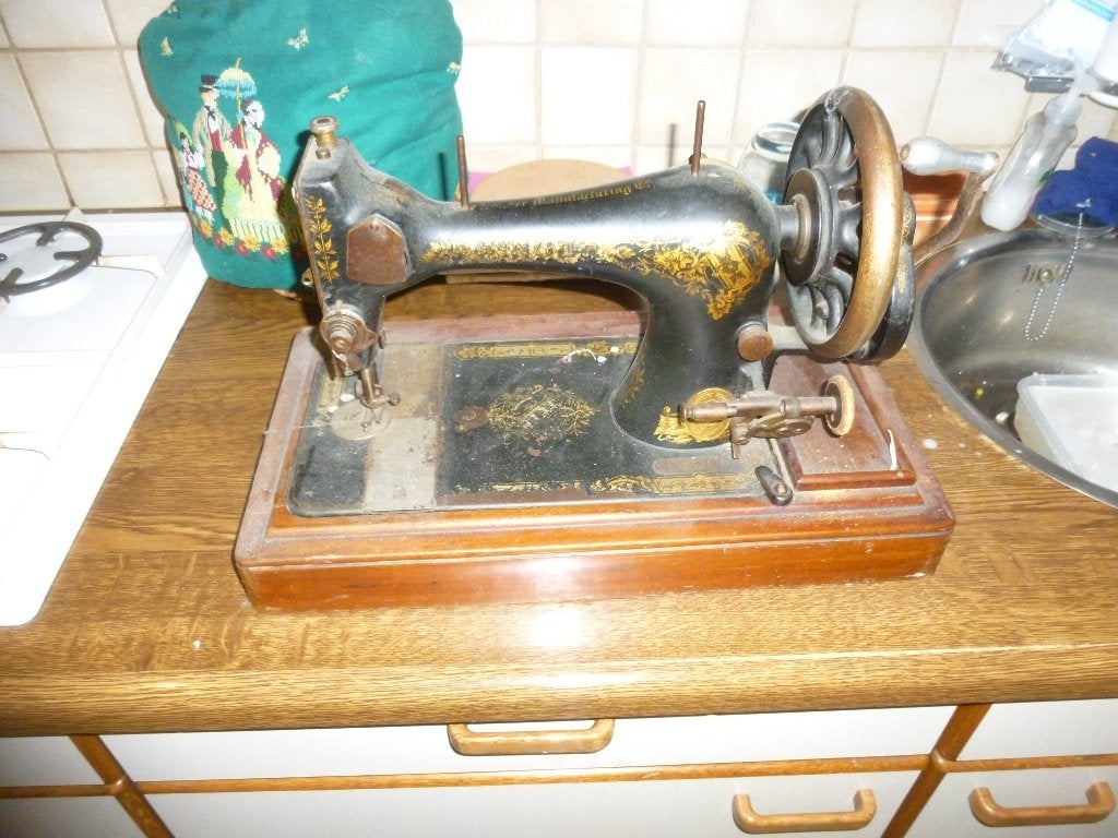 2 Naaimachine,s    Singer  oud, Ophalen