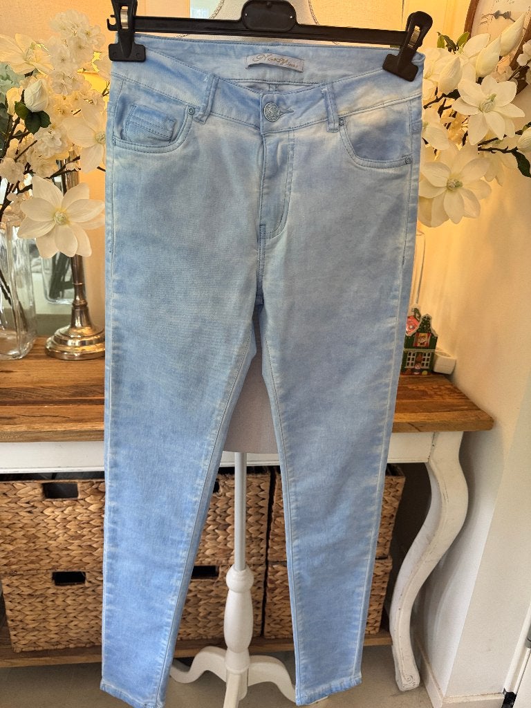 Ongedragen, skinny Sky-Blauw Norfy Jeans, 36-38/S, ZGAN., Verzenden, Nieuw, Blauw, W28 - W29 (confectie 36)