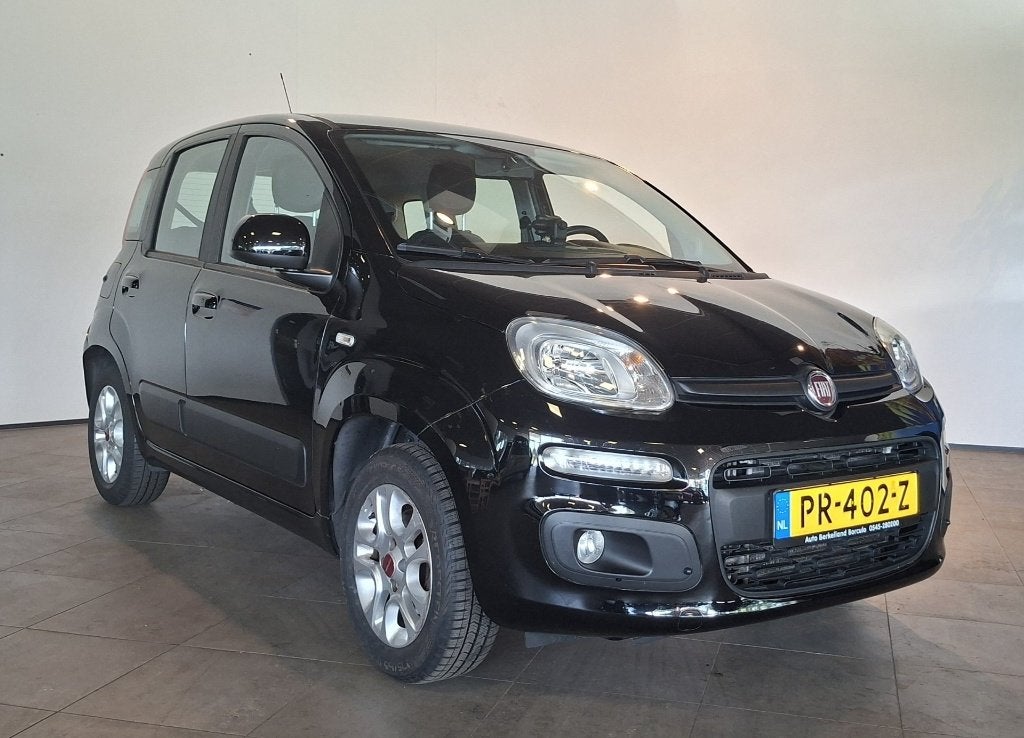 Fiat Panda Twinair Turbo AUTOMAAT 2017 Zwart, Auto's, Fiat, 40 €/maand, Euro 6, Panda, Zwart