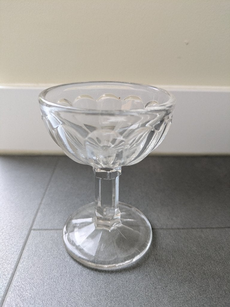 vintage glazen dessertcoupe / ijscoupe (10 cm hoog), Antiek en Kunst, Ophalen
