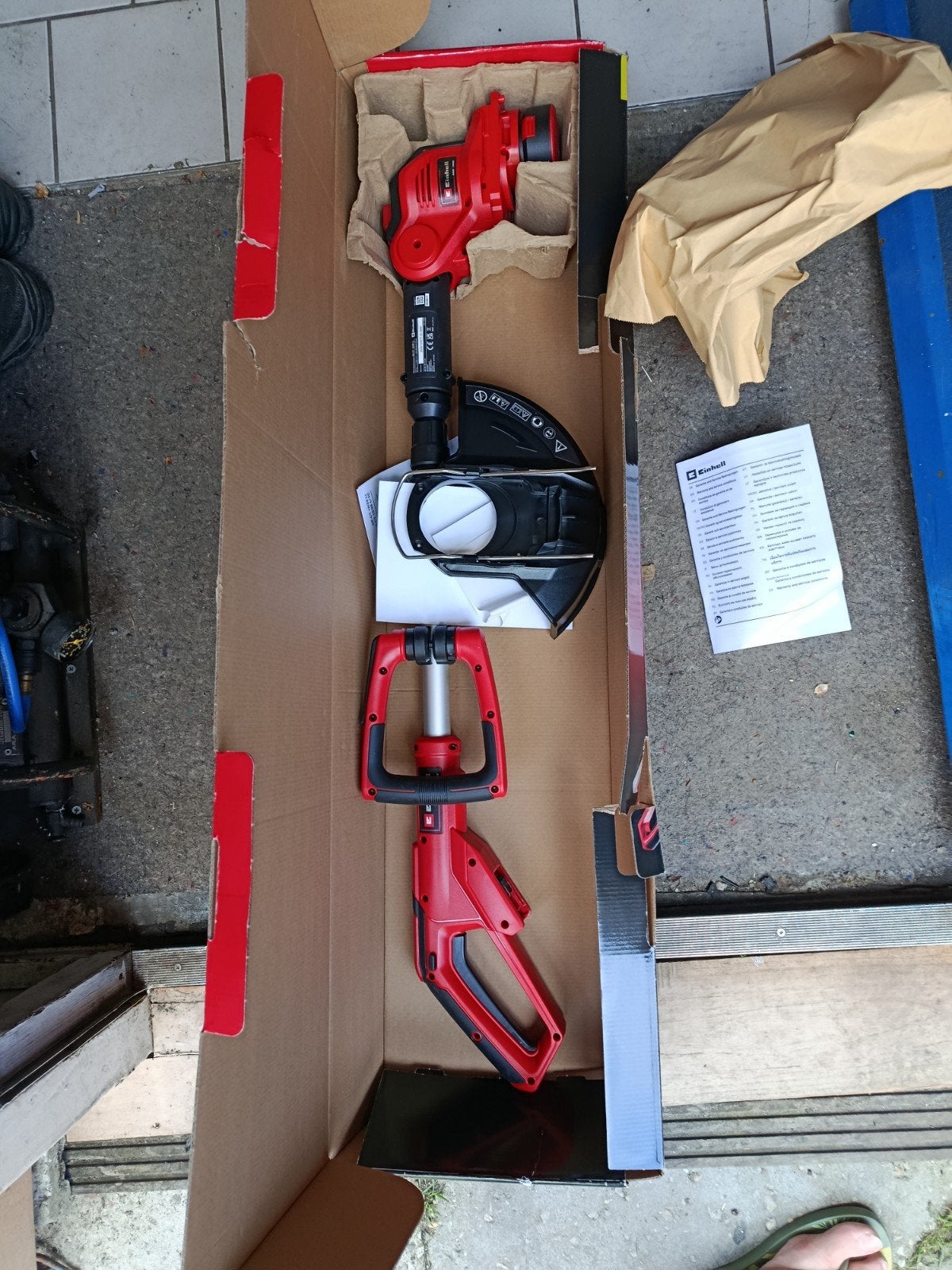 Kanten trimmer nieuw in de doos, Tuin en Terras, Ophalen of Verzenden, Nieuw, Accu