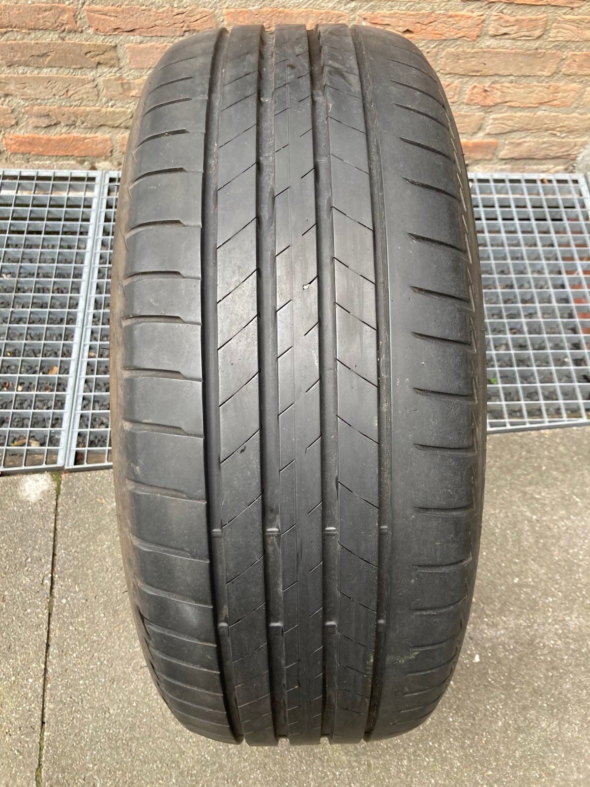 Set van 4 Bridgestone zomerbanden., Ophalen, 18 inch, 235 mm, Band(en)