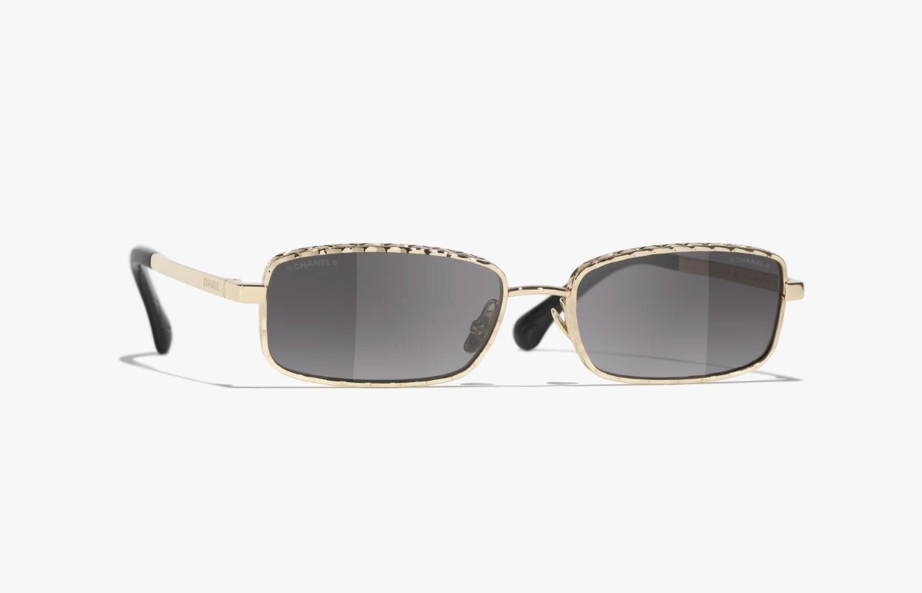 Chanel Rechthoekige Zonnebril - Licht Goud & Grijs - Nieuw, Overige merken, Zonnebril, Nieuw, Ophalen of Verzenden
