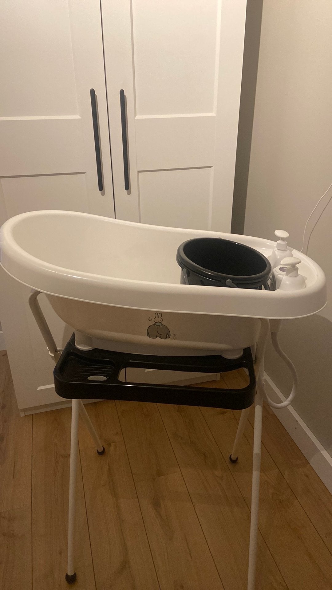 Bébé-jou thermobad met thermometer en standaard, Ophalen, Zo goed als nieuw, Badje, Bébé-jou