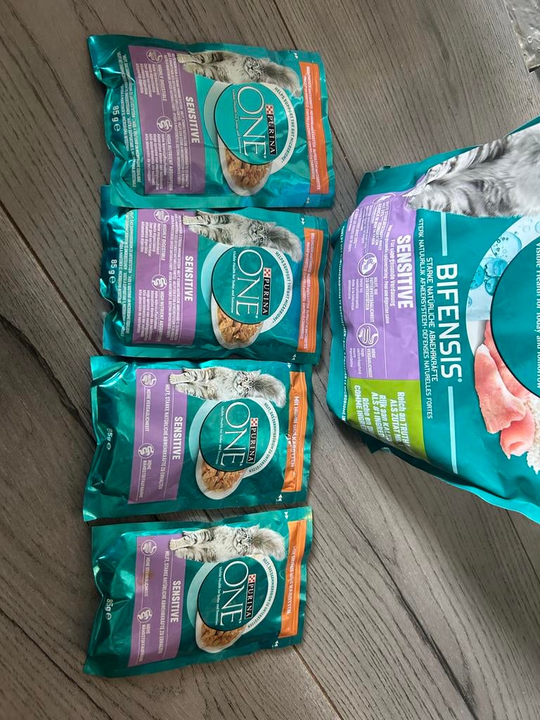 Purina ONE Sensitive natvoer + gratis droogvoer, Dieren en Toebehoren, Ophalen of Verzenden, Kat