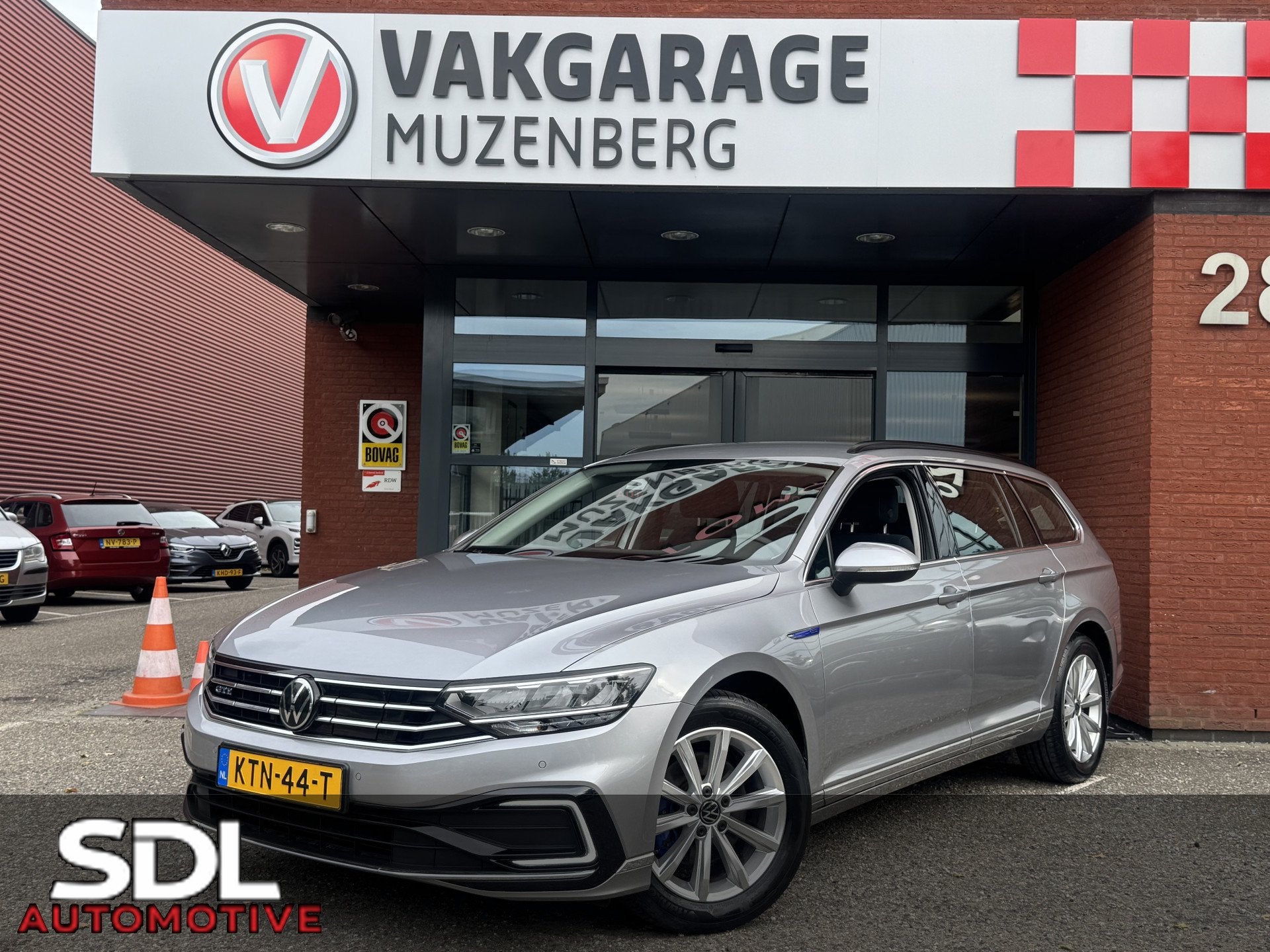 Volkswagen Passat Variant 1.4 TSI PHEV GTE Business // LED /, Dealer onderhouden, Stof, Gebruikt, Zwart