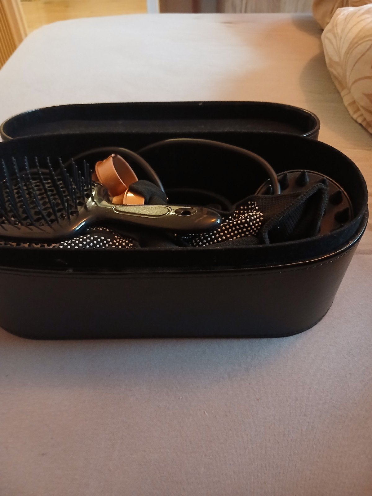 Vilea Gouden Föhn met Opzetstukken en Reisbox, Ophalen of Verzenden, Zo goed als nieuw, Föhn of Haardroger