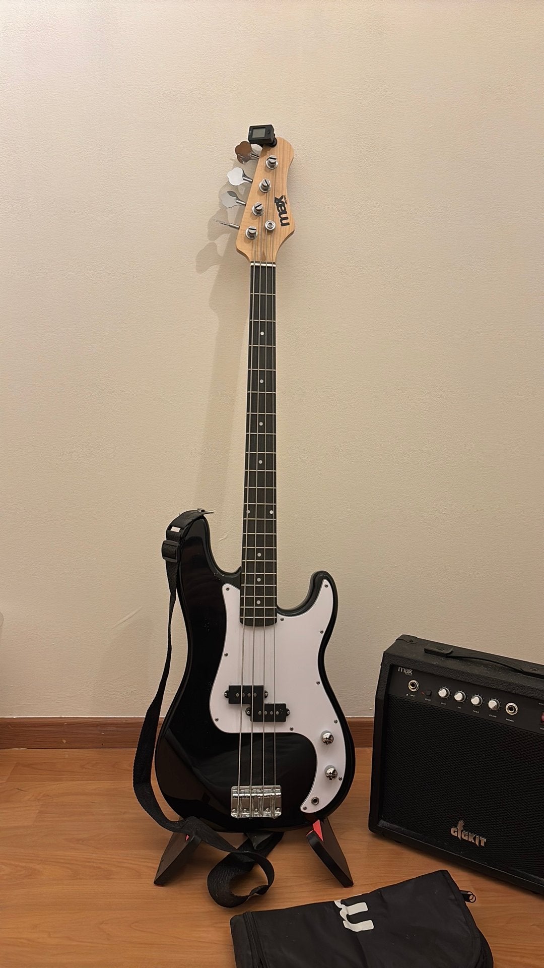 Basgitaar met versterker en accessoires, Muziek en Instrumenten, Ophalen, Zo goed als nieuw