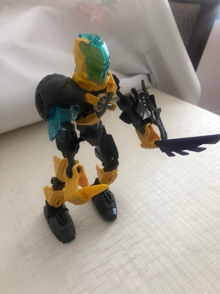 Lego Bionicle Figuur - Zwart, Geel & Transparant Blauw, Kinderen en Baby's, Speelgoed | Duplo en Lego, Ophalen of Verzenden, Zo goed als nieuw