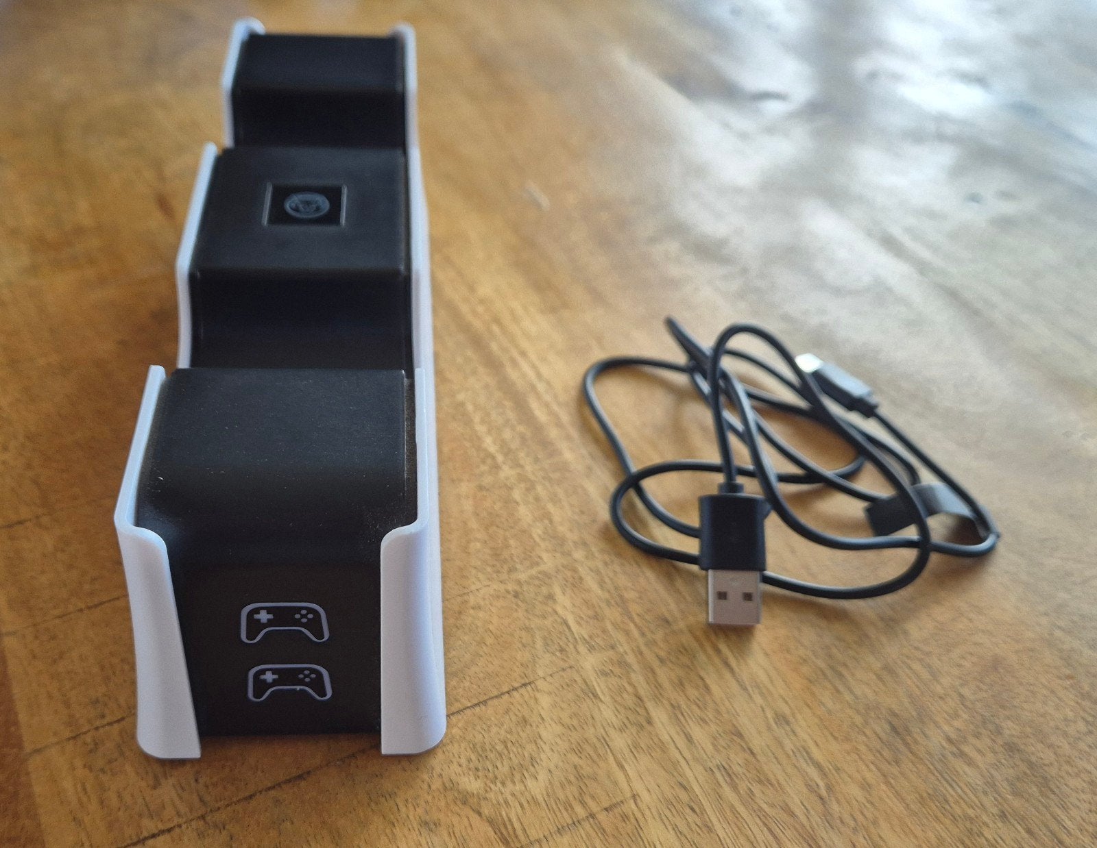 Qware Playstation 5 controller oplaadstation, Ophalen of Verzenden, Zo goed als nieuw, Voeding, Oplader of Kabel, PlayStation 5