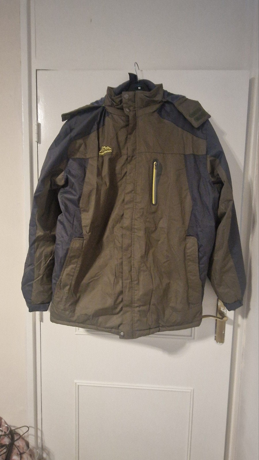 Nieuwe Outdoorjacks jas 5XL met Capuchon en Bontvoering, Outdoorjackets, Meerkleurig, Nieuw, Overige maten