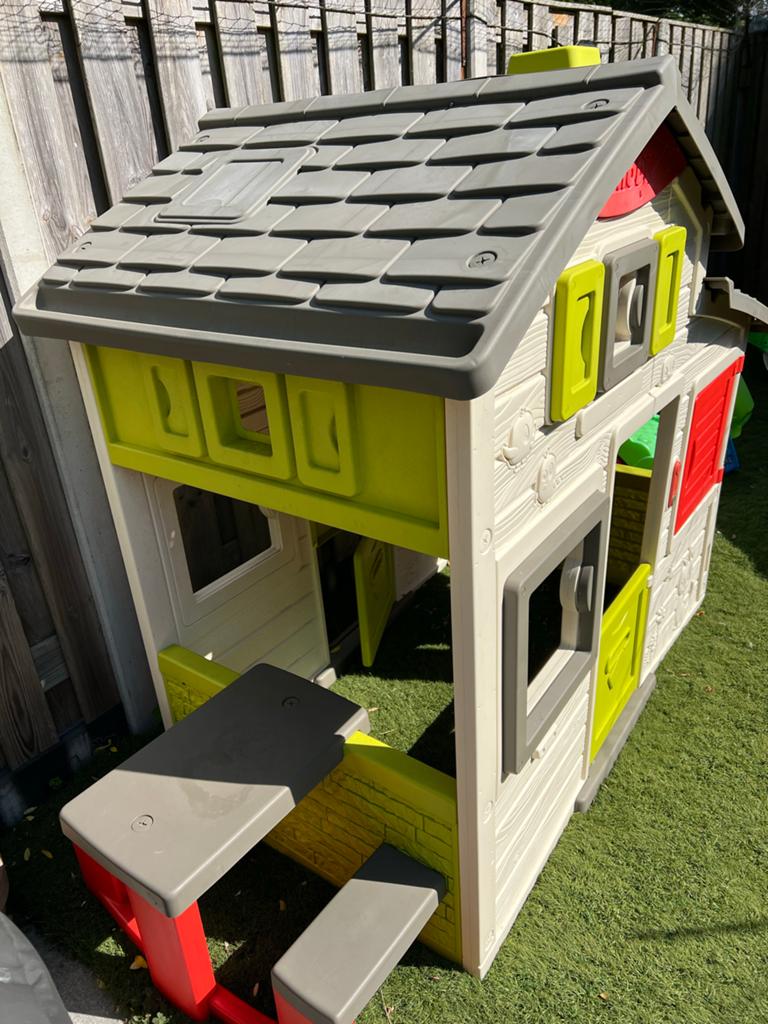 Smoby speelhuisje met picknicktafel en deurbel, Ophalen, Gebruikt, Kunststof