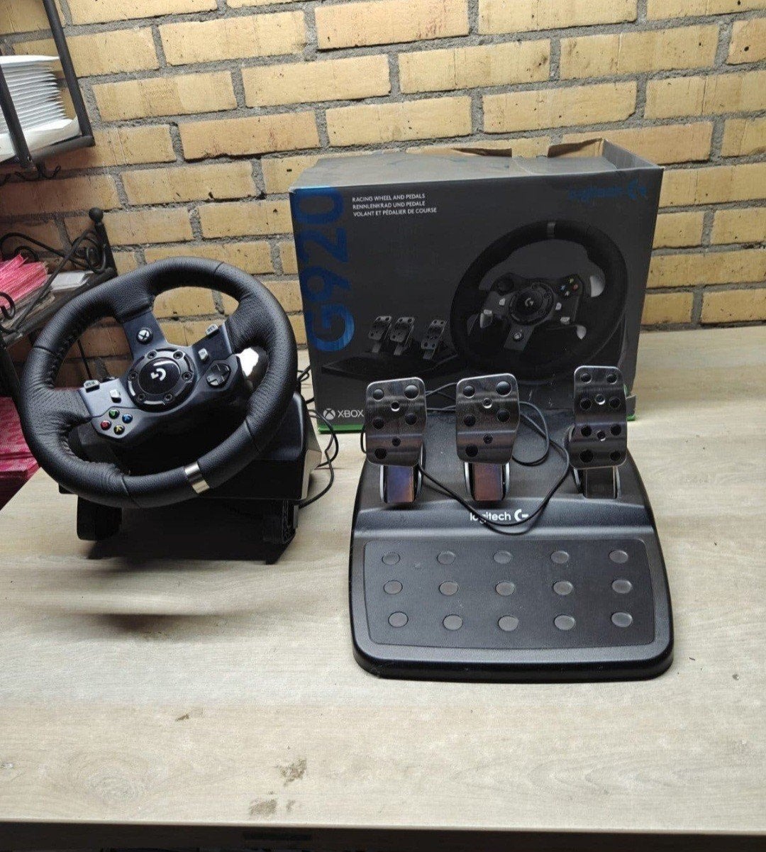 Logitech G920 racestuur met pedalen, Spelcomputers en Games, Spelcomputers | Xbox | Accessoires, Ophalen of Verzenden, Zo goed als nieuw