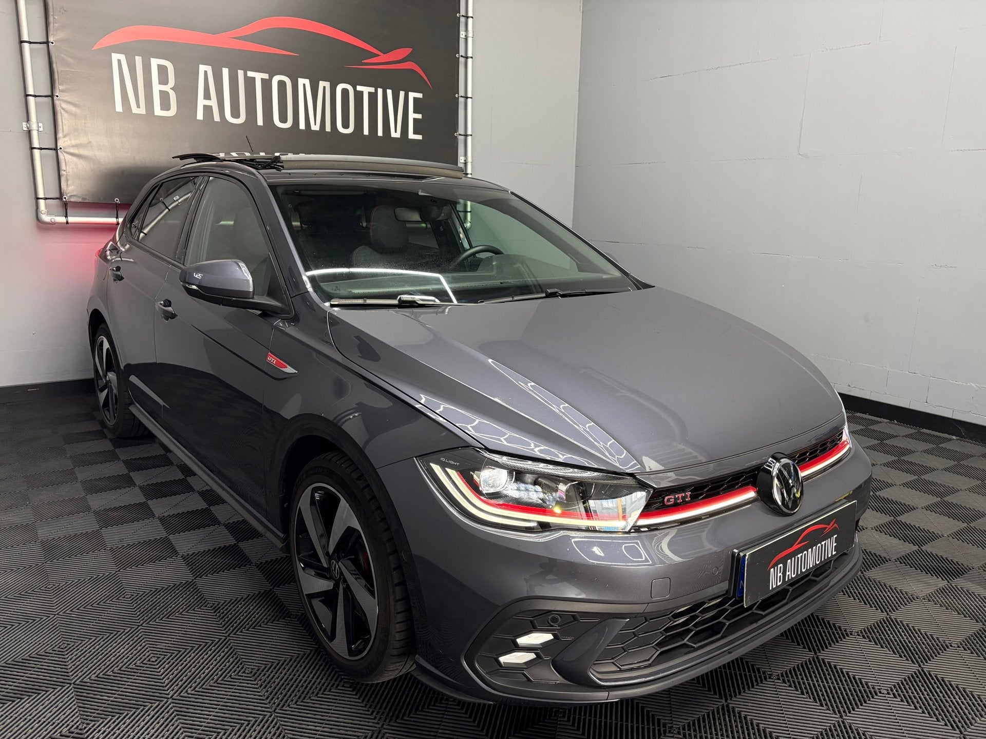 Volkswagen Polo 2.0 GTI 2023 PANO IQ, 1272 kg, Gebruikt, 4 cilinders, 1984 cc