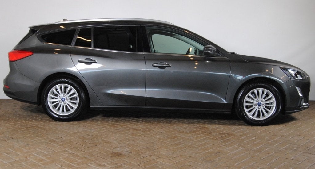 Ford FOCUS Wagon 1.0 EcoB. Tit. XBns || Trekhaak | Apple Car, 1328 kg, 125 pk, Gebruikt, Origineel Nederlands