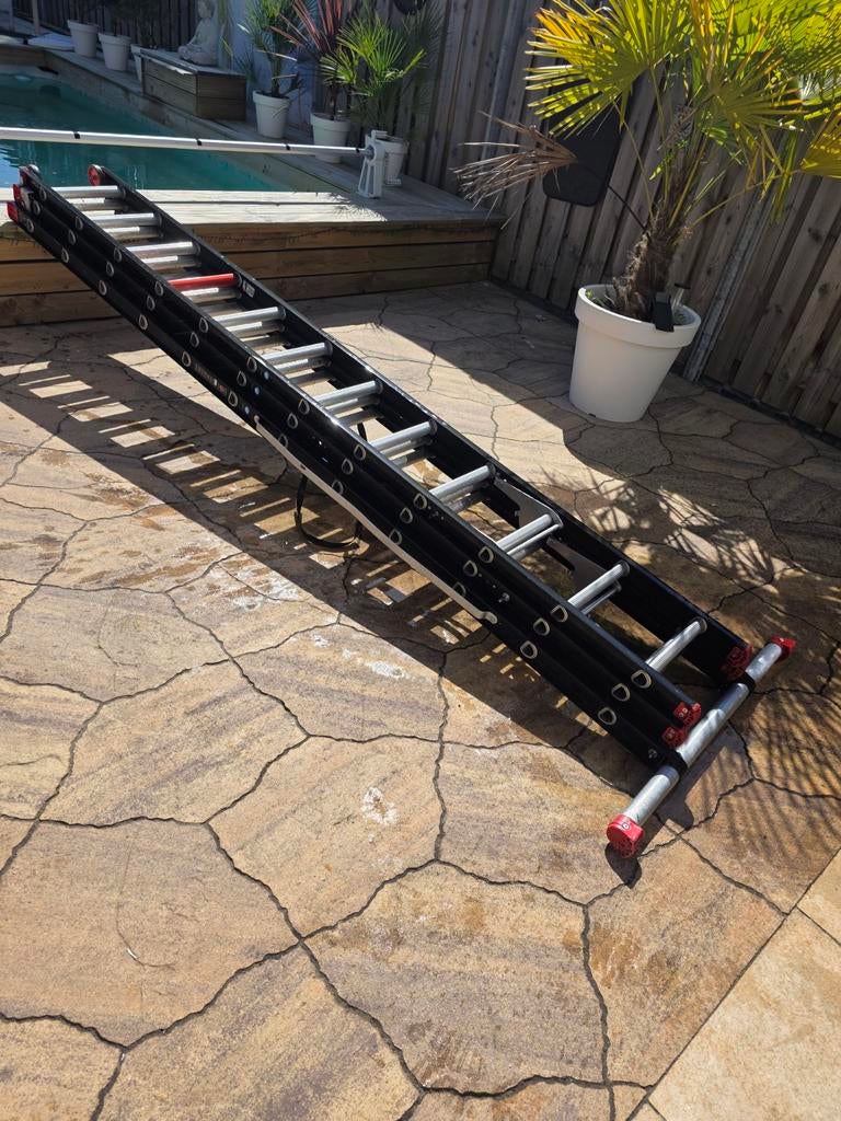 Altrex Mounter 3x12 gekeurde ladder - 8.22m, Doe-het-zelf en Verbouw, Ladders en Trappen, Ophalen, Zo goed als nieuw, Opvouwbaar of Inschuifbaar