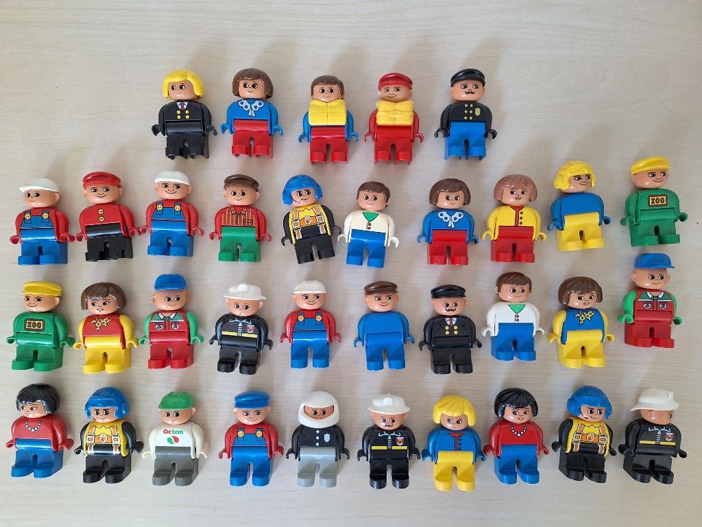 Duplo: 35 poppetjes, popjes, pop, familie, gezin, therapie, Kinderen en Baby's, Speelgoed | Duplo en Lego, Gebruikt, Duplo, Losse stenen