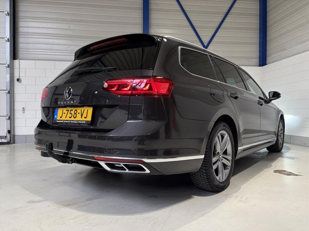 Volkswagen Passat Variant 1.5 TSI 150pk ACT Highline R-Line,, Dealer onderhouden, 4 cilinders, 150 pk, Adaptive Cruise Control