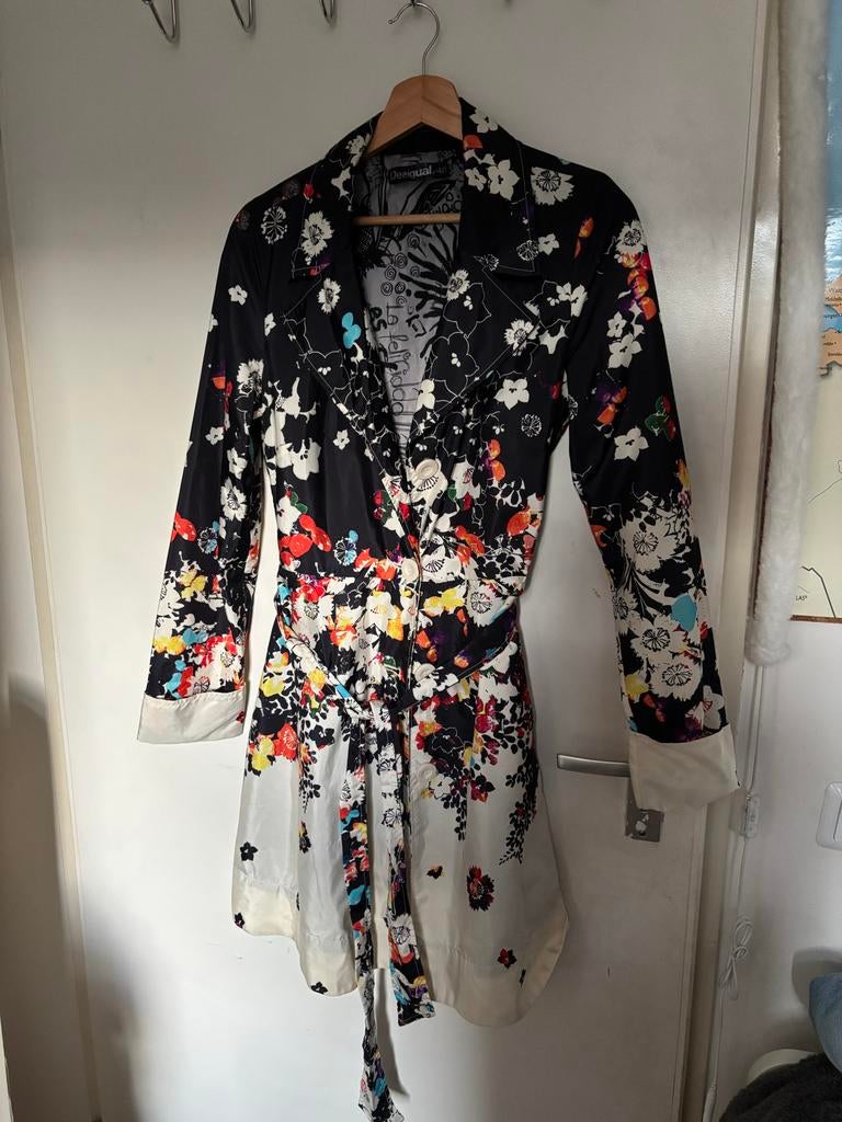 Desigual zomerjas met bloemenprint en riem, Kleding | Dames, Jassen | Zomer, Ophalen of Verzenden, Zo goed als nieuw, Maat 36 (S)