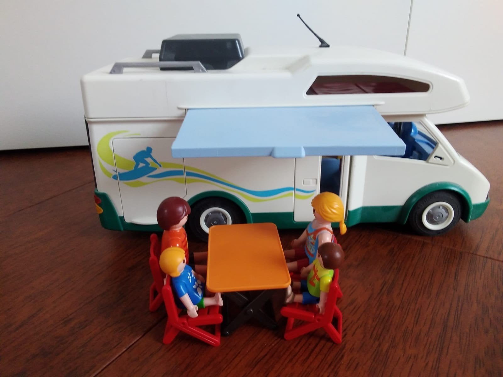 Playmobil Camper met figuren en accessoires, Ophalen of Verzenden, Gebruikt