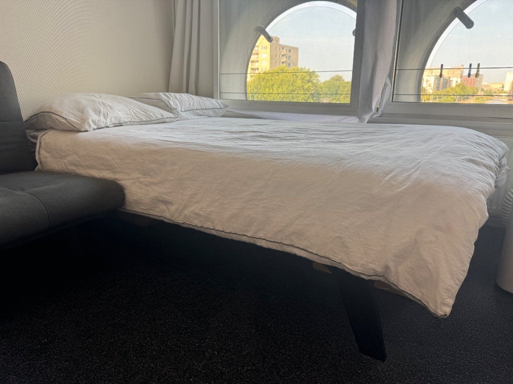 Elektrisch Auping bed met afstandsbediening, Ophalen, Zwart, Zo goed als nieuw, Twijfelaar