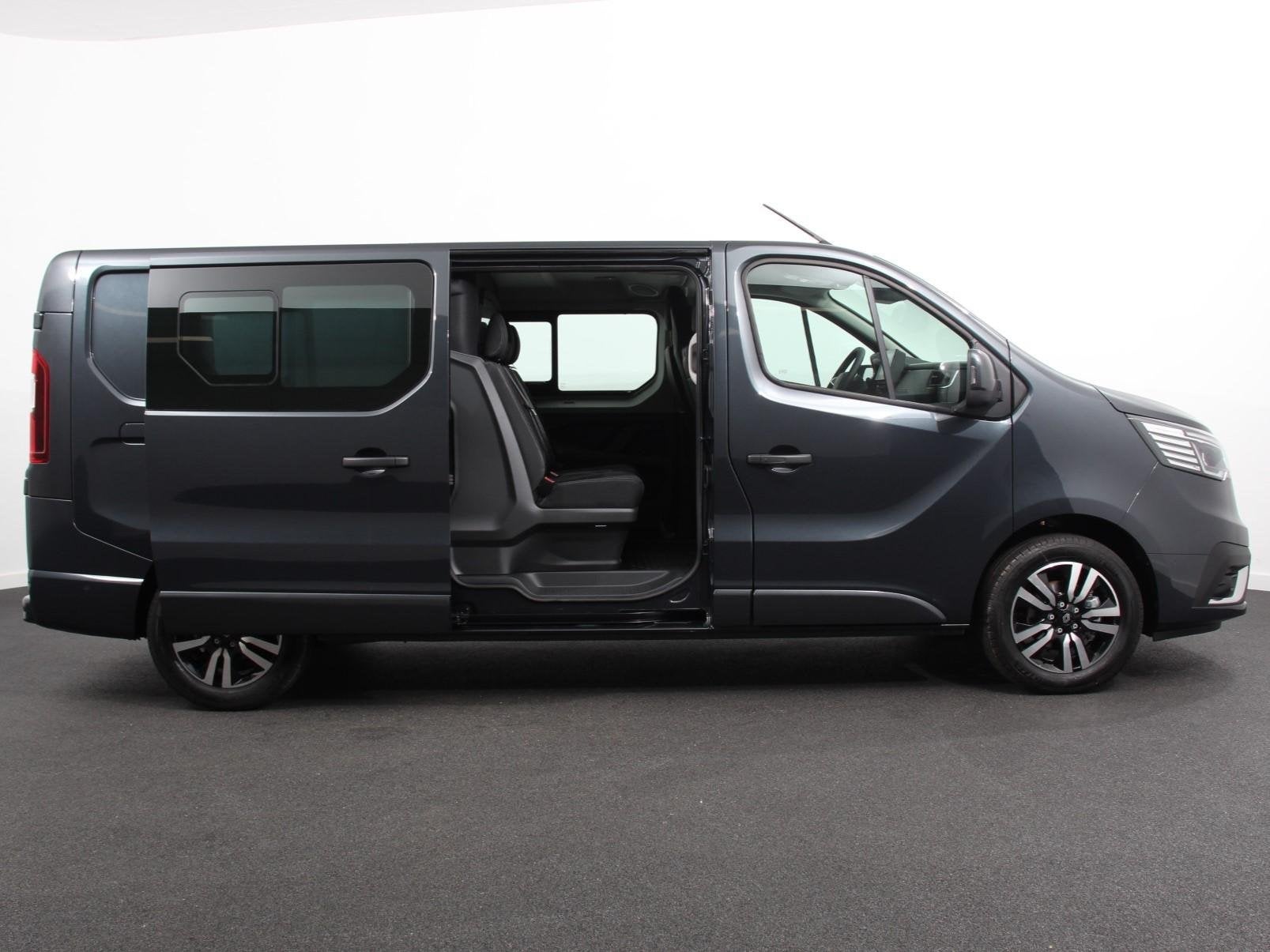 Renault Trafic 2.0 Blue dC1 150PK L2H1 Dubbele Cabine Automa, Auto's, Stof, Gebruikt, 4 cilinders, 150 pk
